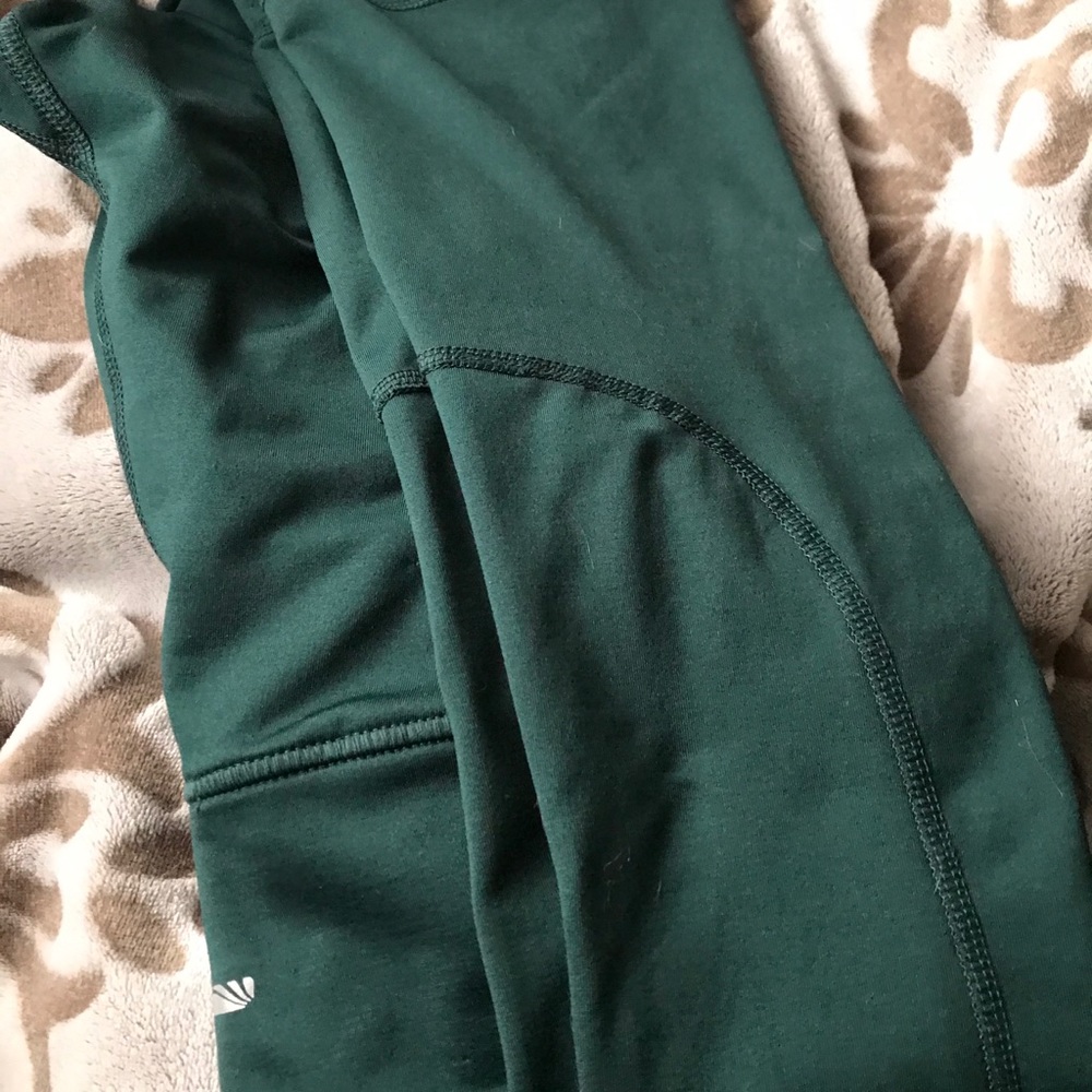 Cute Marika full length leggings!!🤍